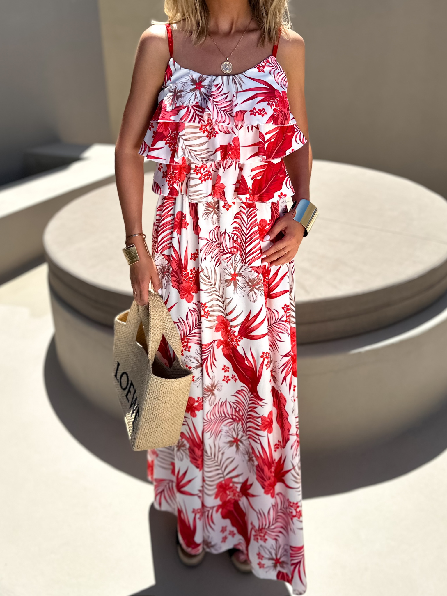 Červené dlhé elegantné šaty EFRAIM s volánikmi Veľkosť: ONESIZE