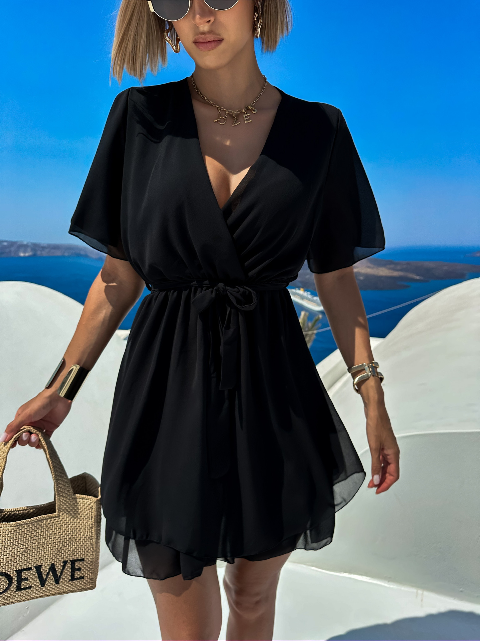 Čierne šifónové krátke šaty TULIAT Veľkosť: ONESIZE