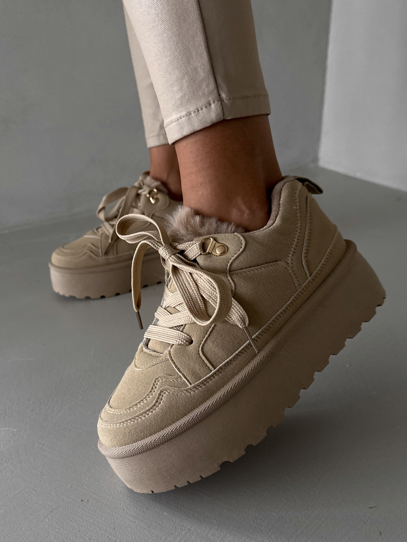 Béžové topánky SOLWEG s vysokou platformou Veľkosť: 36