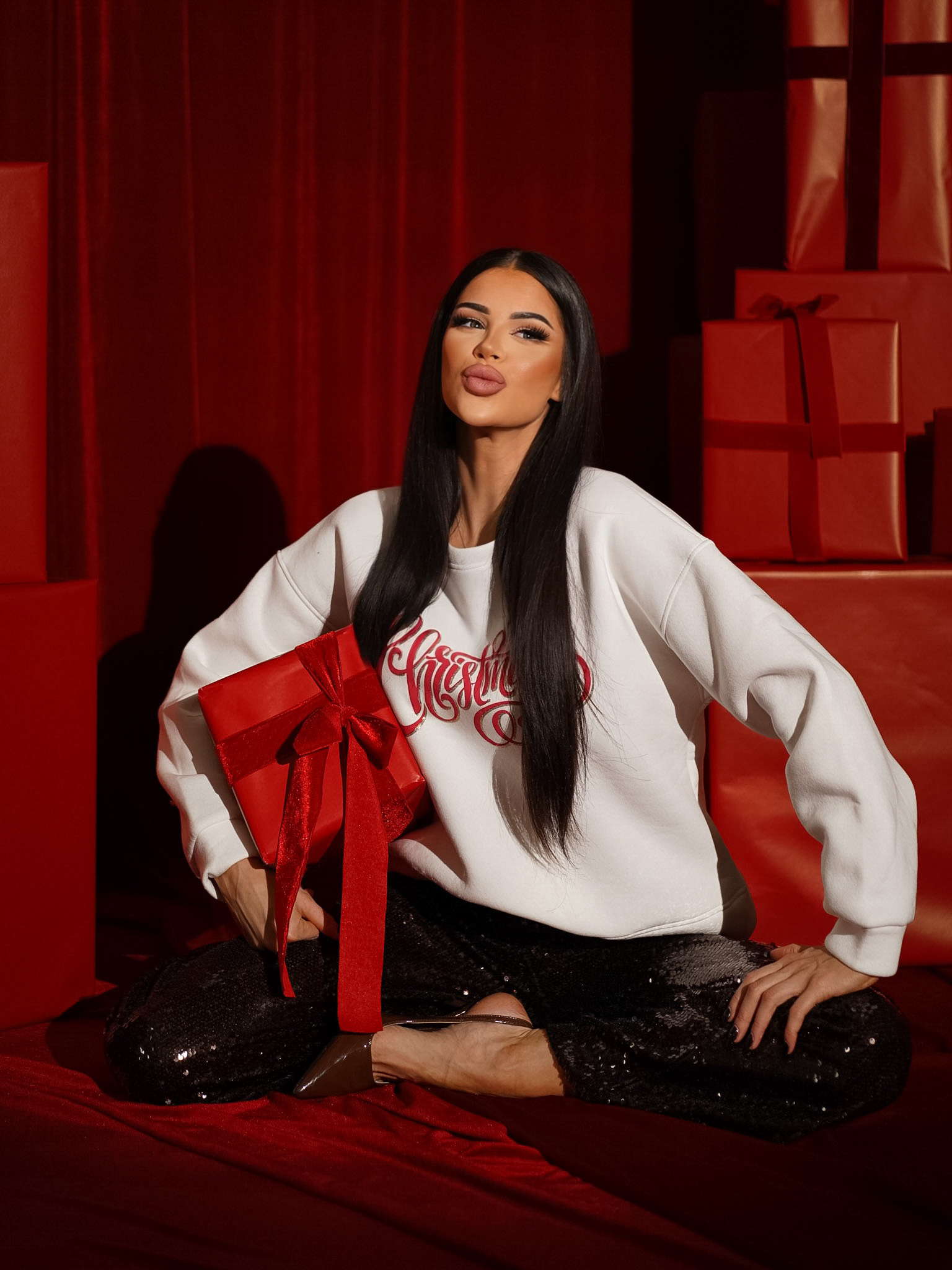 Biela vianočná mikina CHRYSY s nápisom Veľkosť: ONESIZE