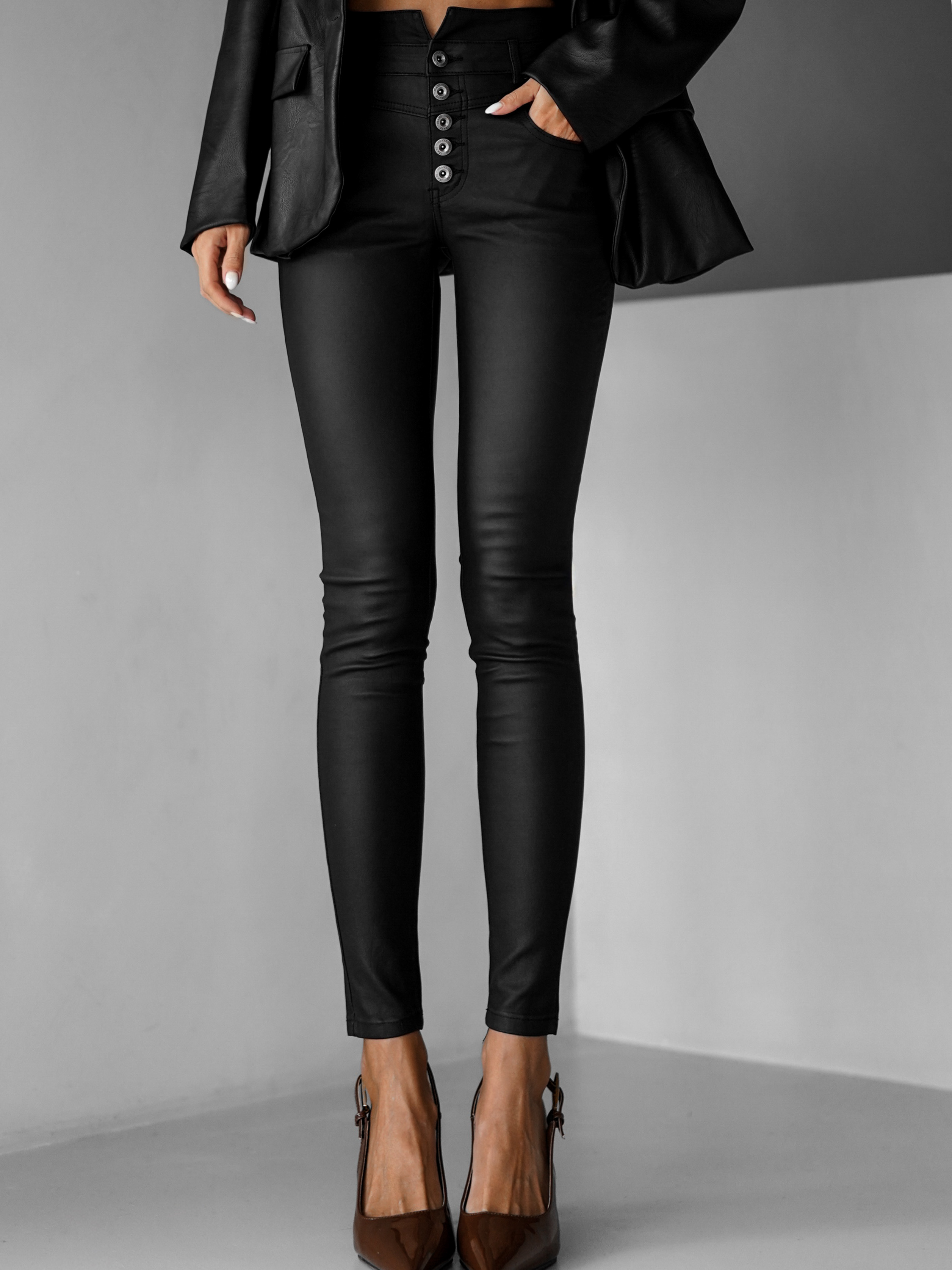 Čierne koženkové slim nohavice LALOT Veľkosť: S