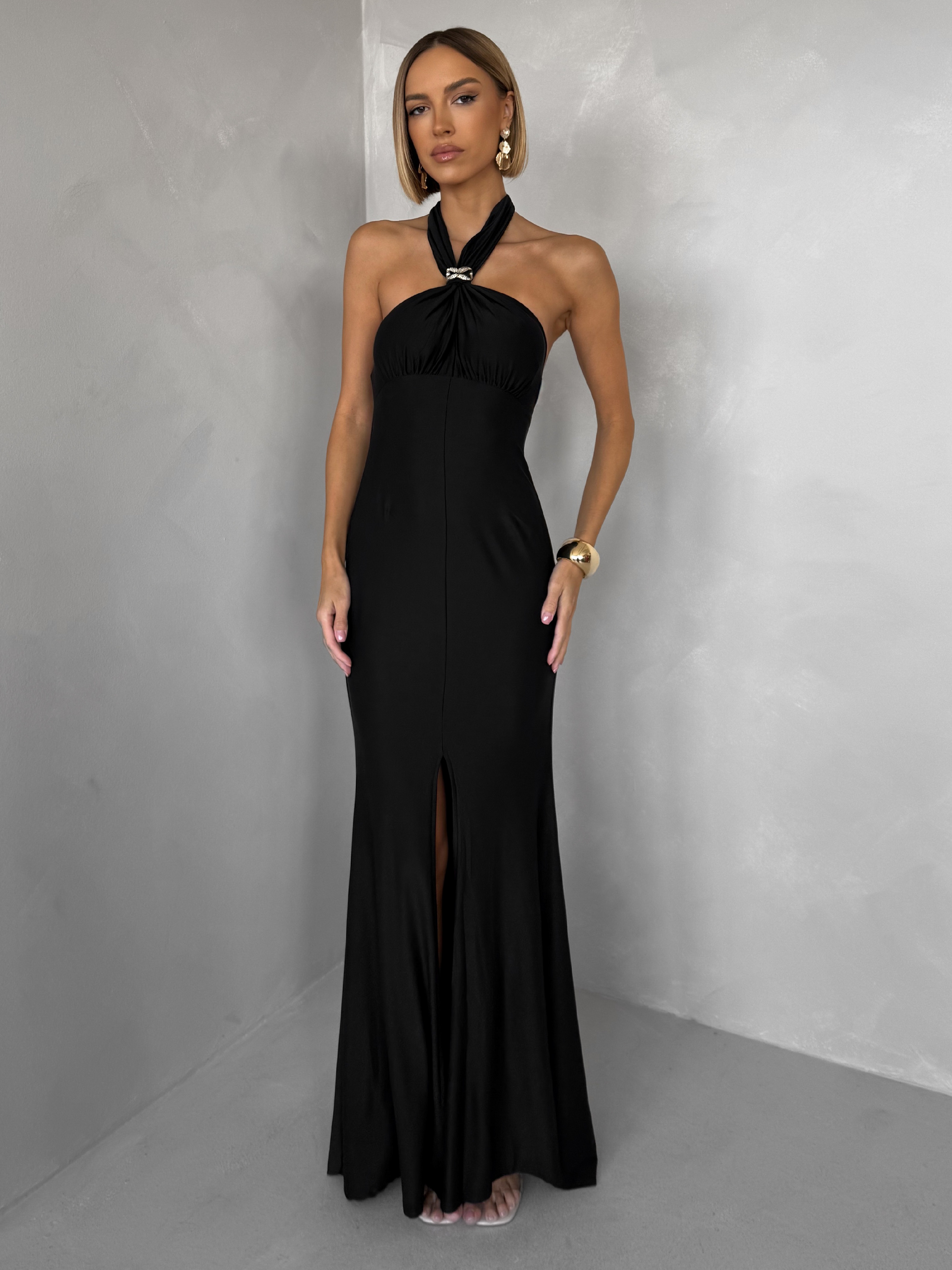 Čierne večerné dlhé šaty TRUCE s holým chrbtom Veľkosť: L