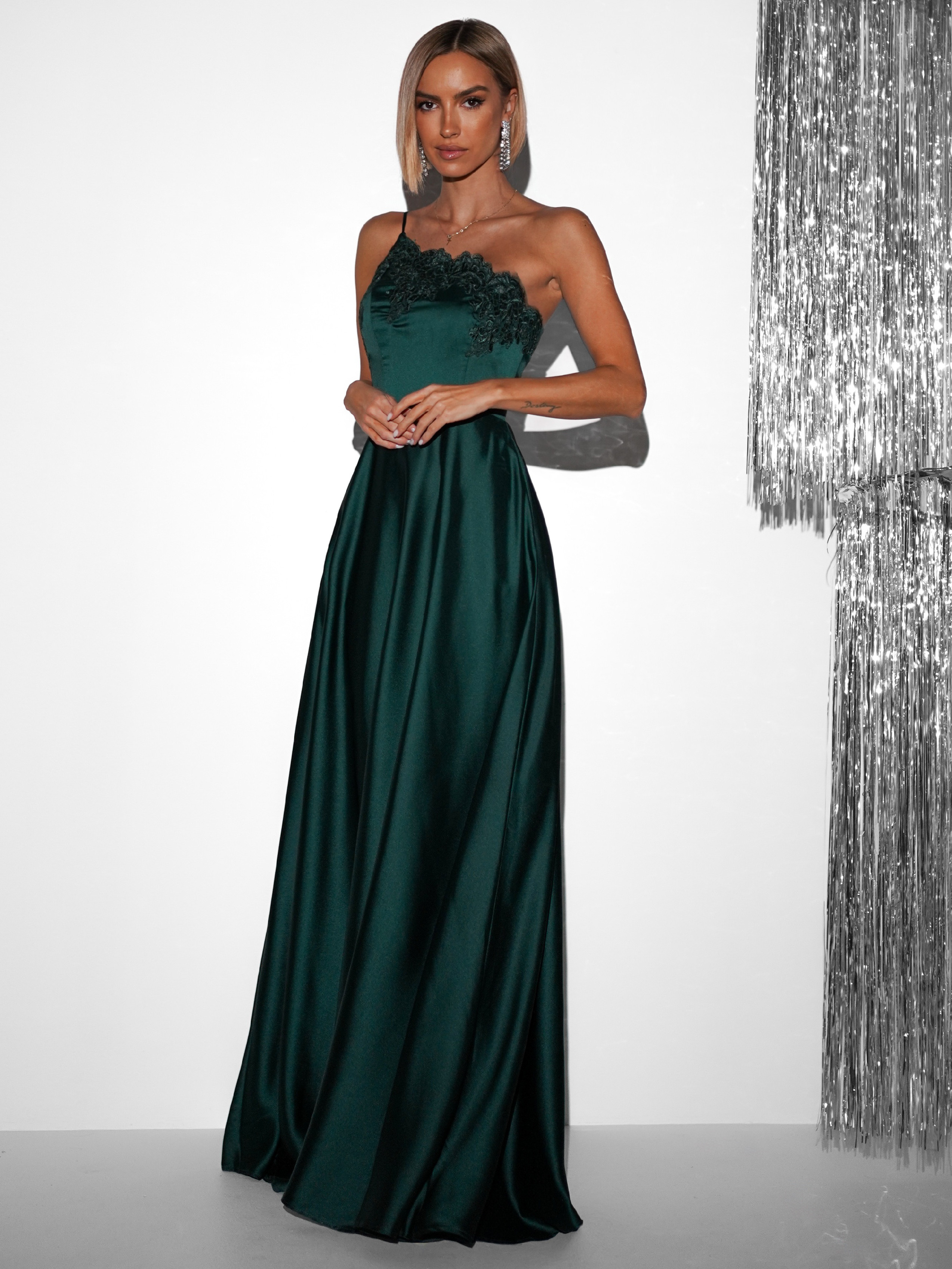 Smaragdové večerné dlhé šaty TOBEN Veľkosť: L