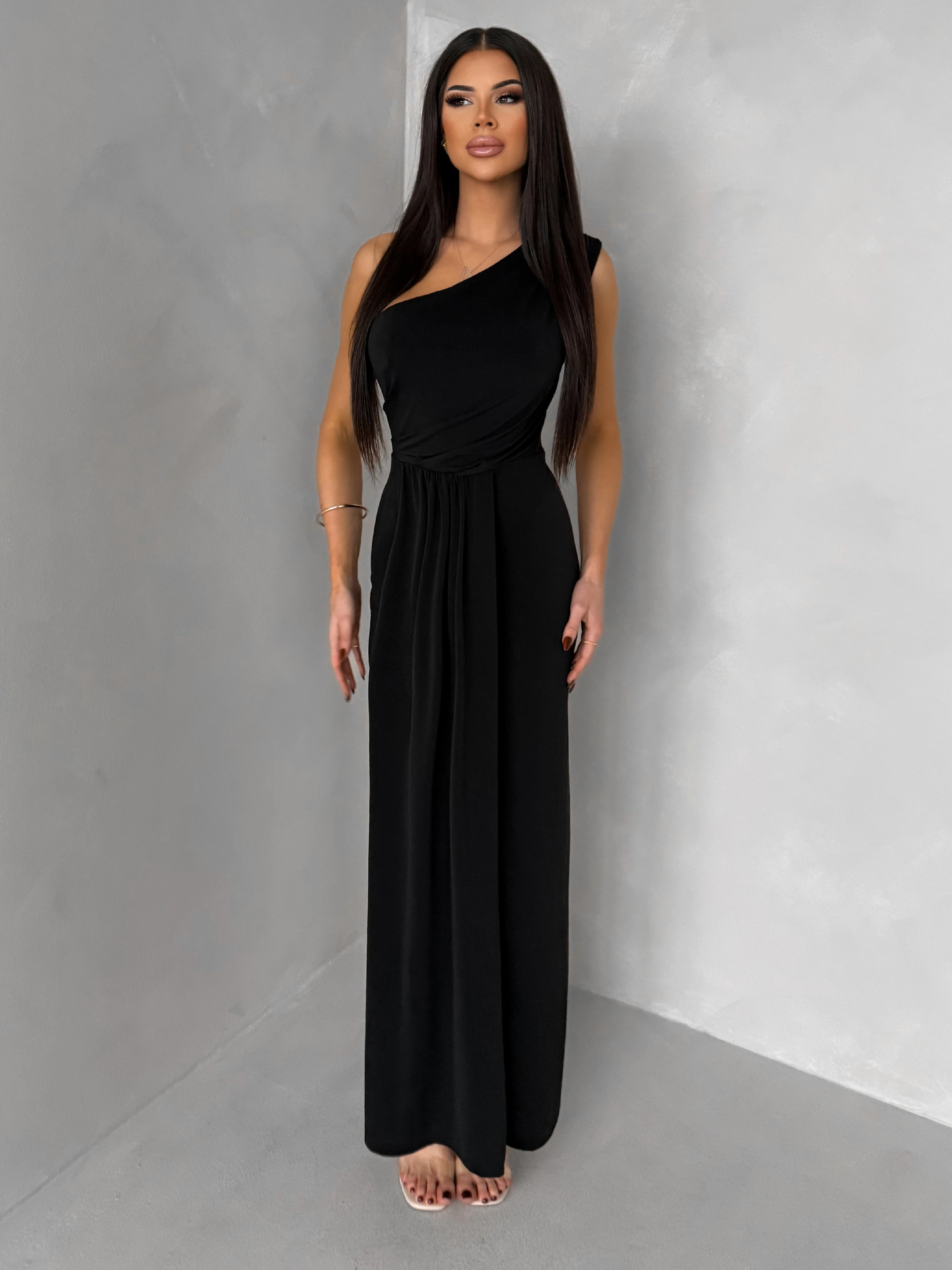 Čierne elegantné asymetrické dlhé šaty DIETER Veľkosť: ONESIZE