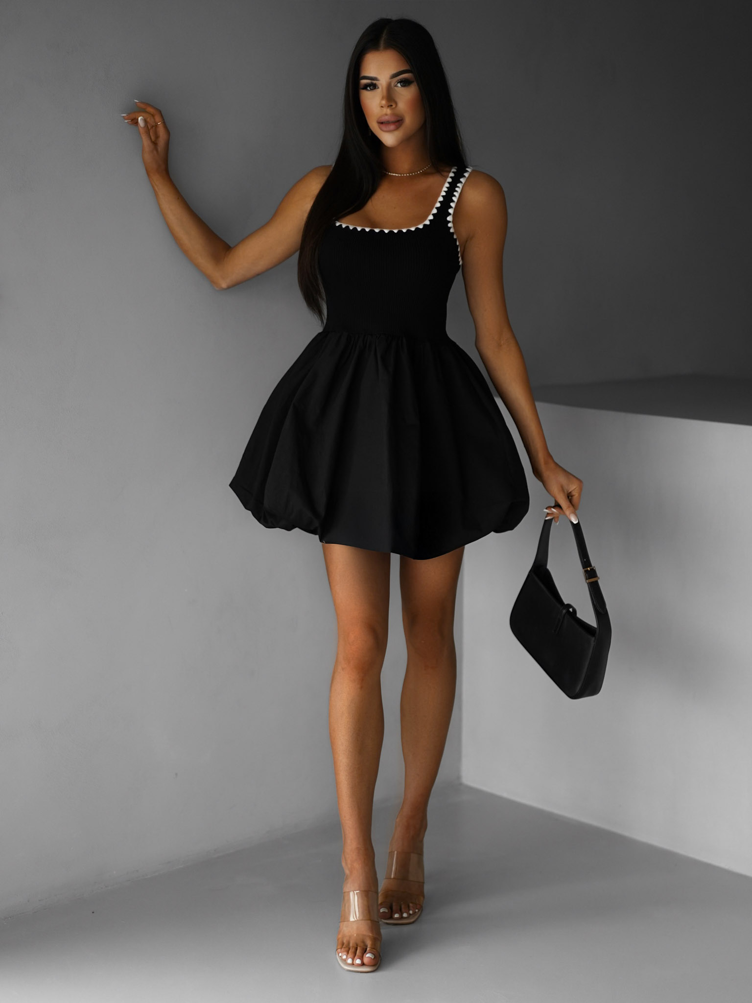 Čierne kokteilové balónové šaty PAULOBA Veľkosť: M/L