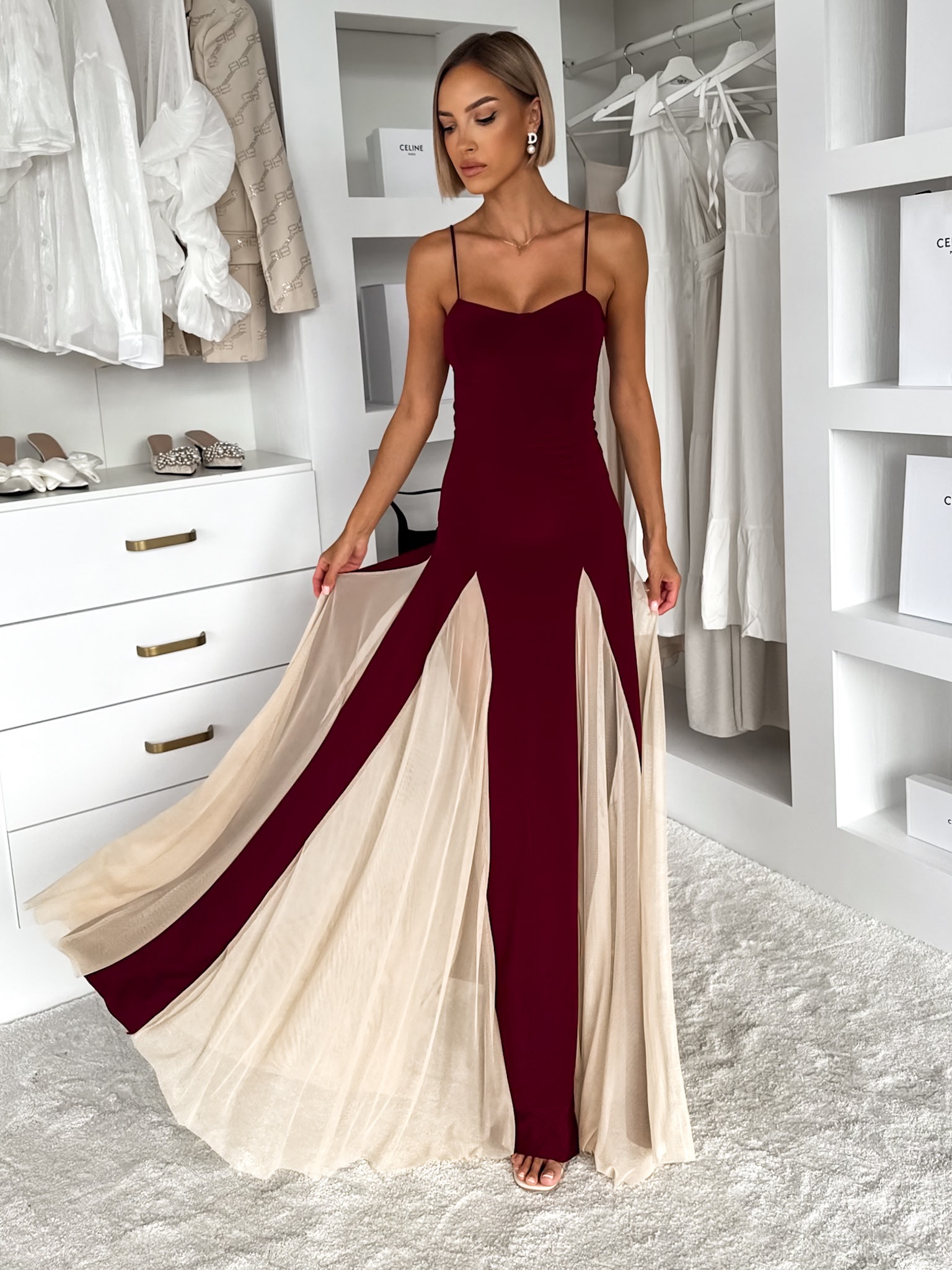 Vínové maxi dlhé šaty DRELVIK na ramienka Veľkosť: ONESIZE