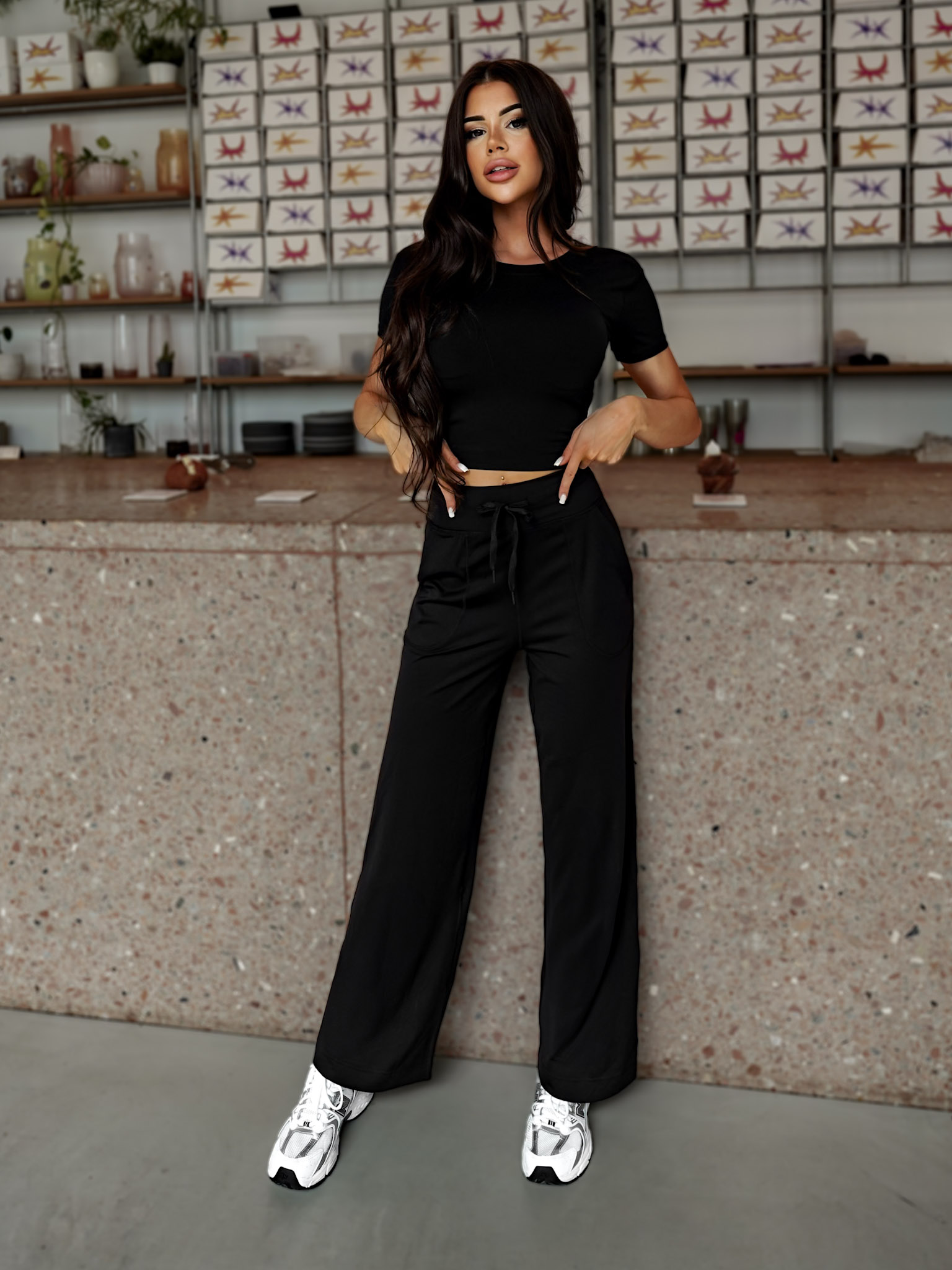 Čierne športové široké tepláky XUZAL Veľkosť: S