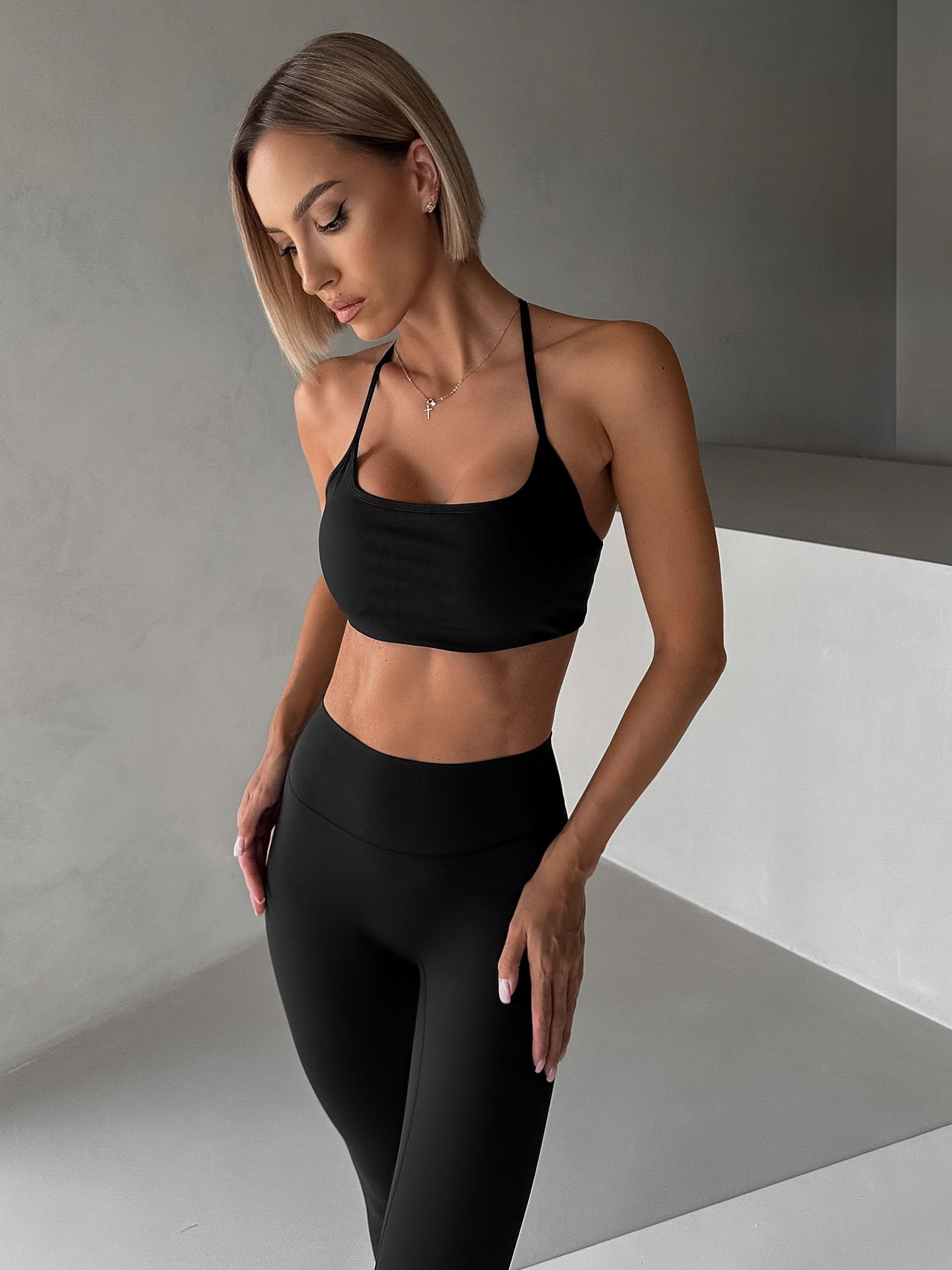 Čierna basic športová joga podprsenka MIVORA Veľkosť: L