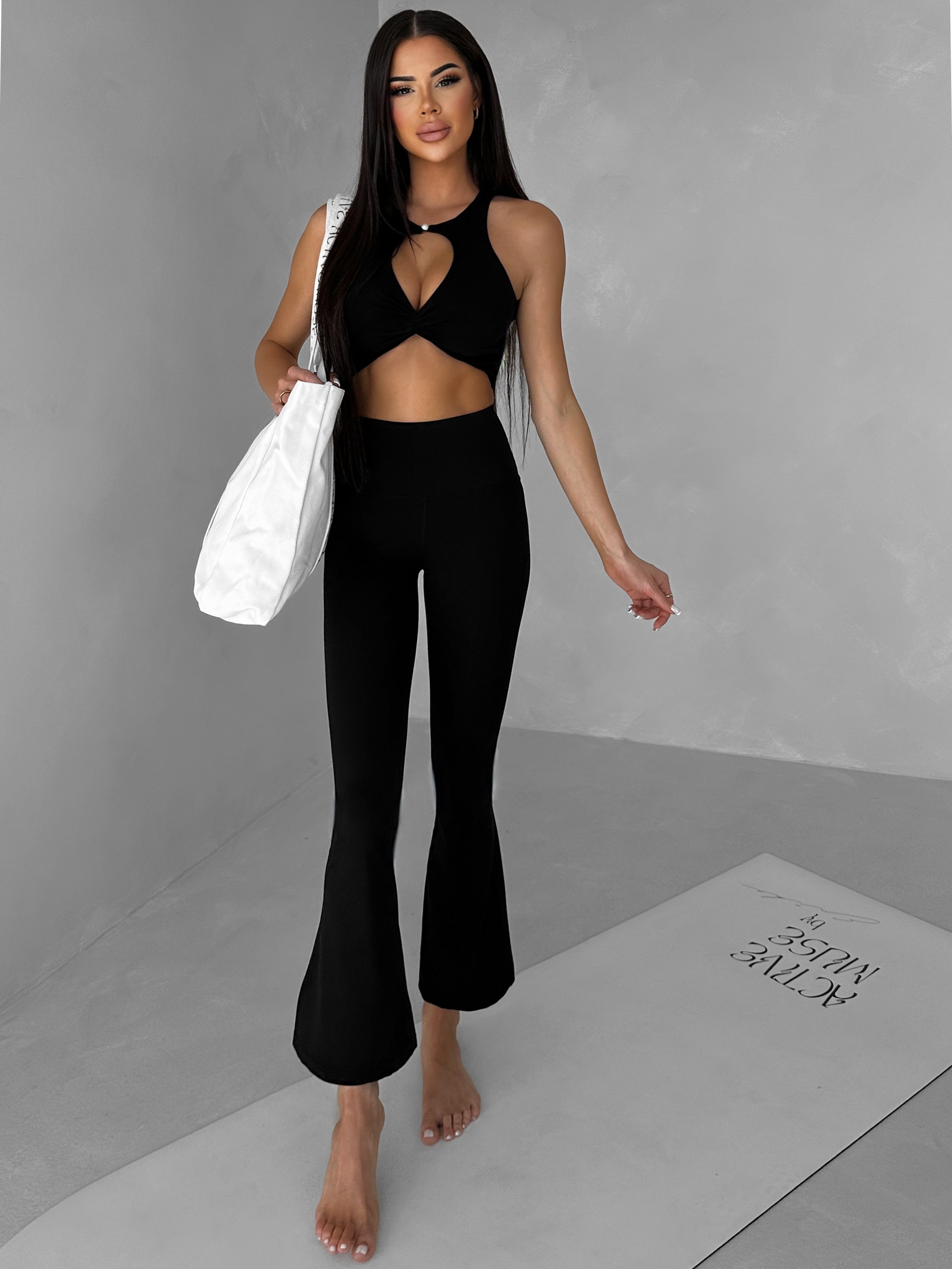 Čierne športové joga zvonové nohavice ZAHIRU Veľkosť: S