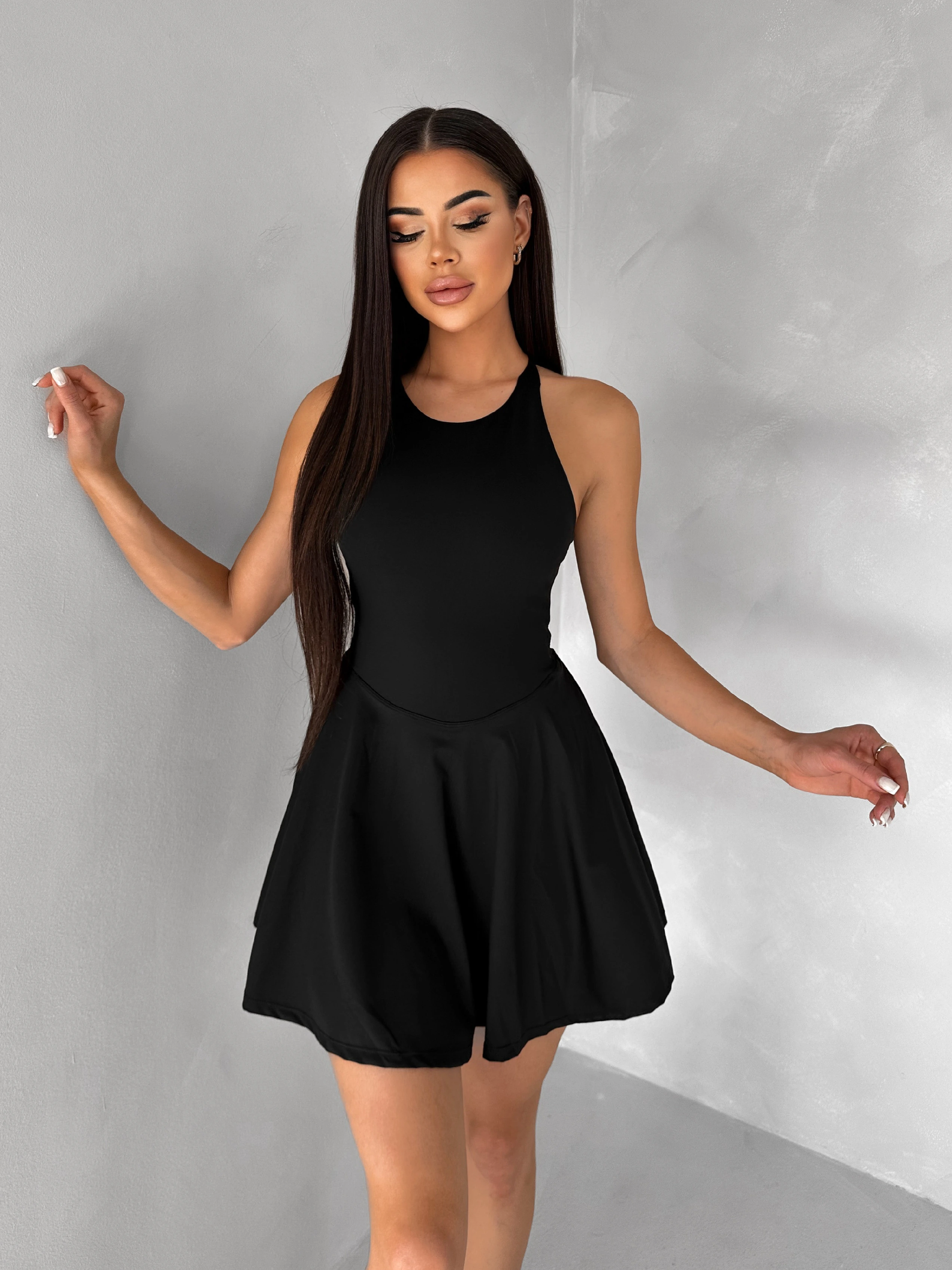 Čierne tenisové krátke šaty ROUTALA Veľkosť: S