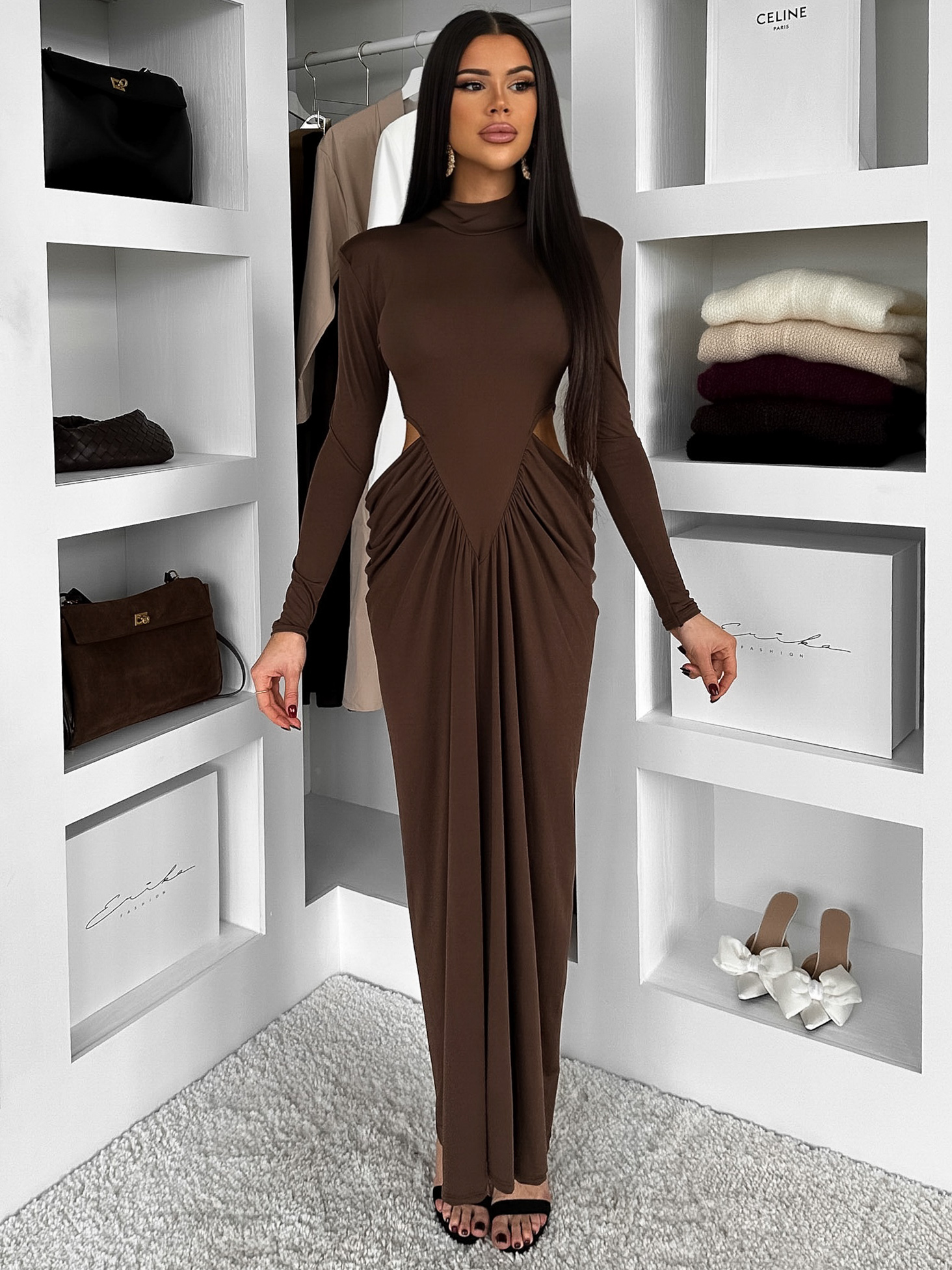 Hnedé spoločenské dlhé šaty ESTAVION s prestrihmi Veľkosť: ONESIZE