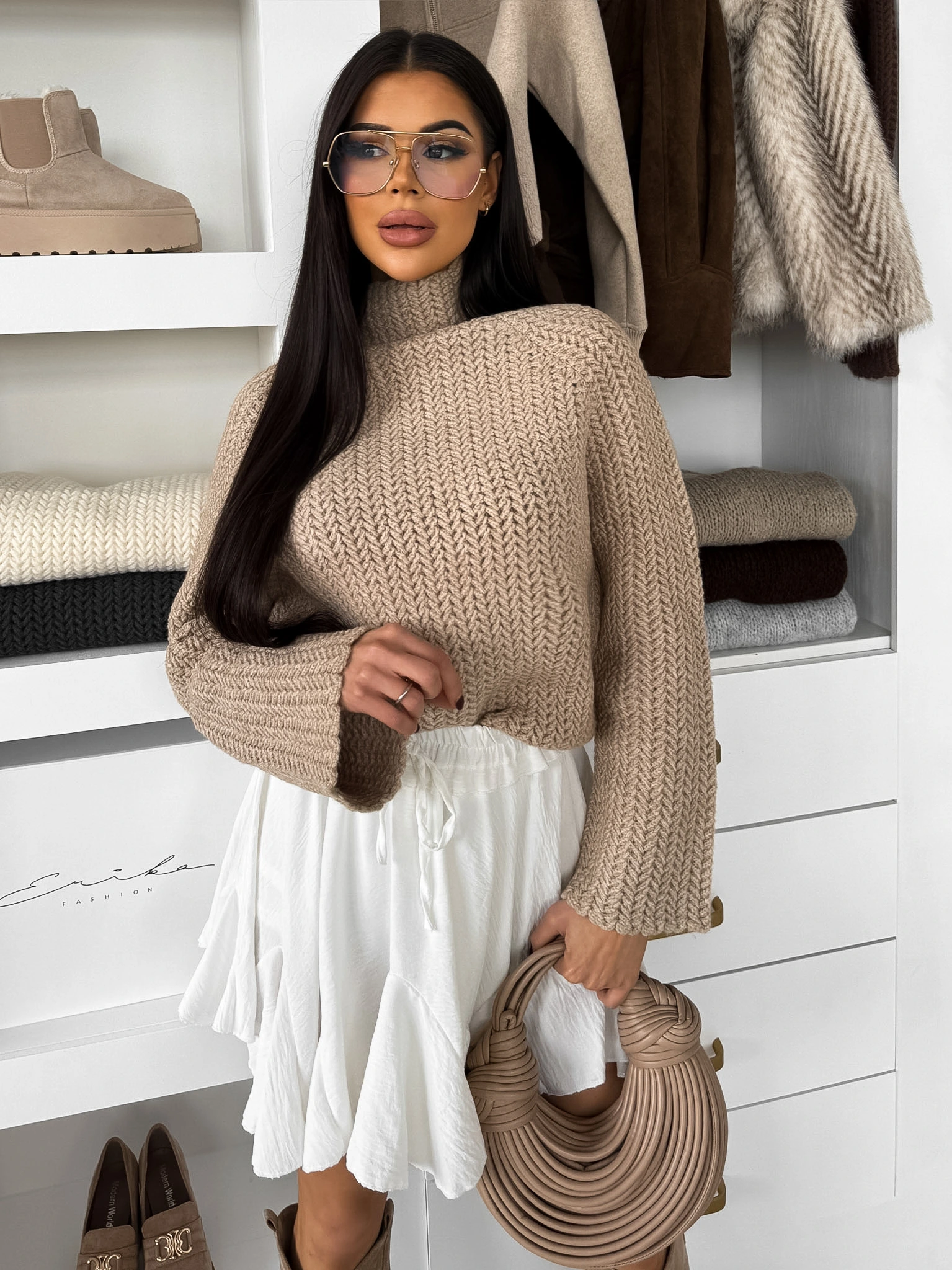 Béžový štýlový sveter LUREVIA s rolákom Veľkosť: ONESIZE