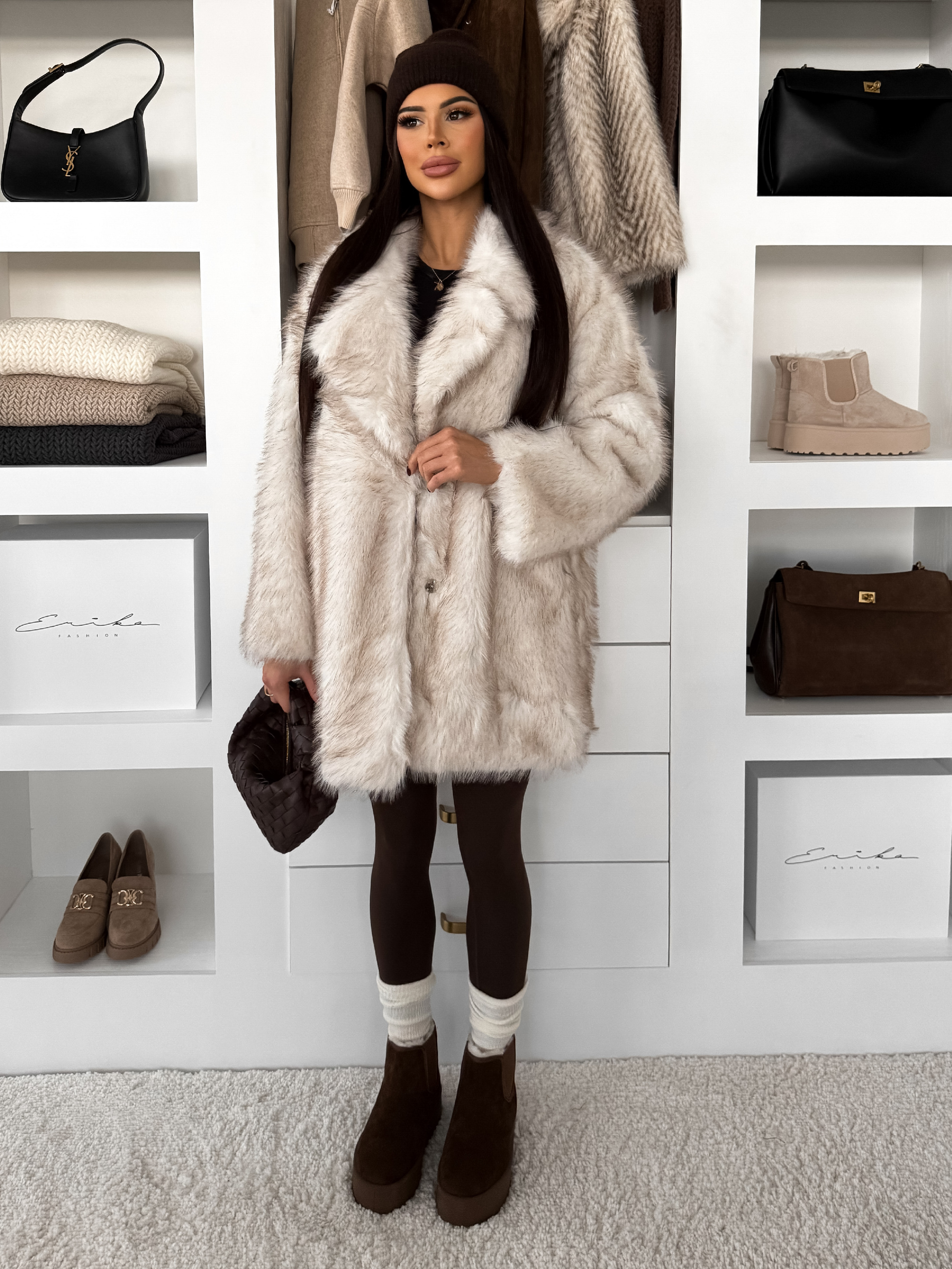 E-shop Biely kožušinový melírovaný faux fur kabát ZOLARIA