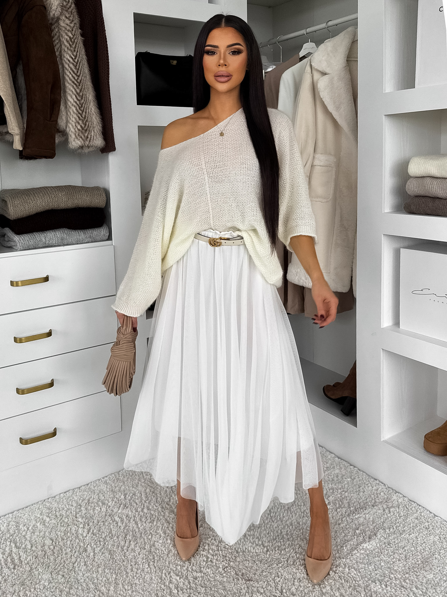 E-shop Biely oversize elegantný svetrík ZYRMINA