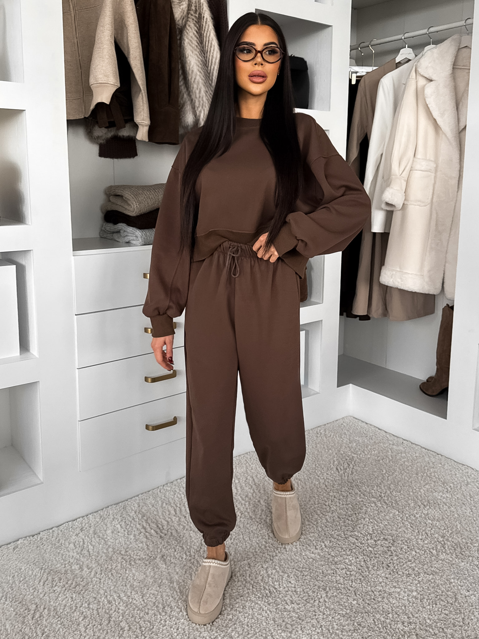 Hnedá pohodlná tepláková súprava FRALUNE Veľkosť: ONESIZE