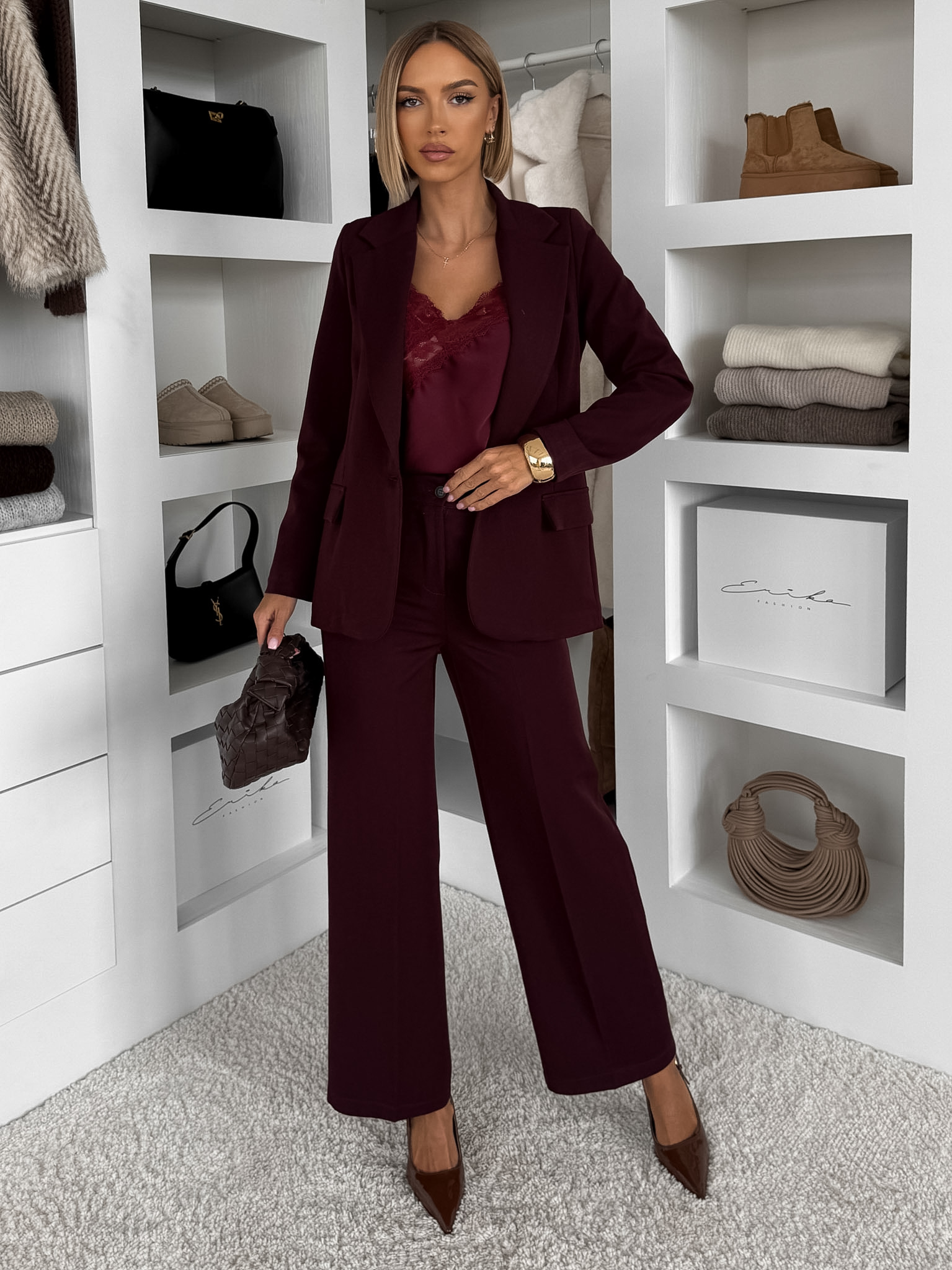 Vínový nohavicový elegantný kostým MIRANJO Veľkosť: ONESIZE