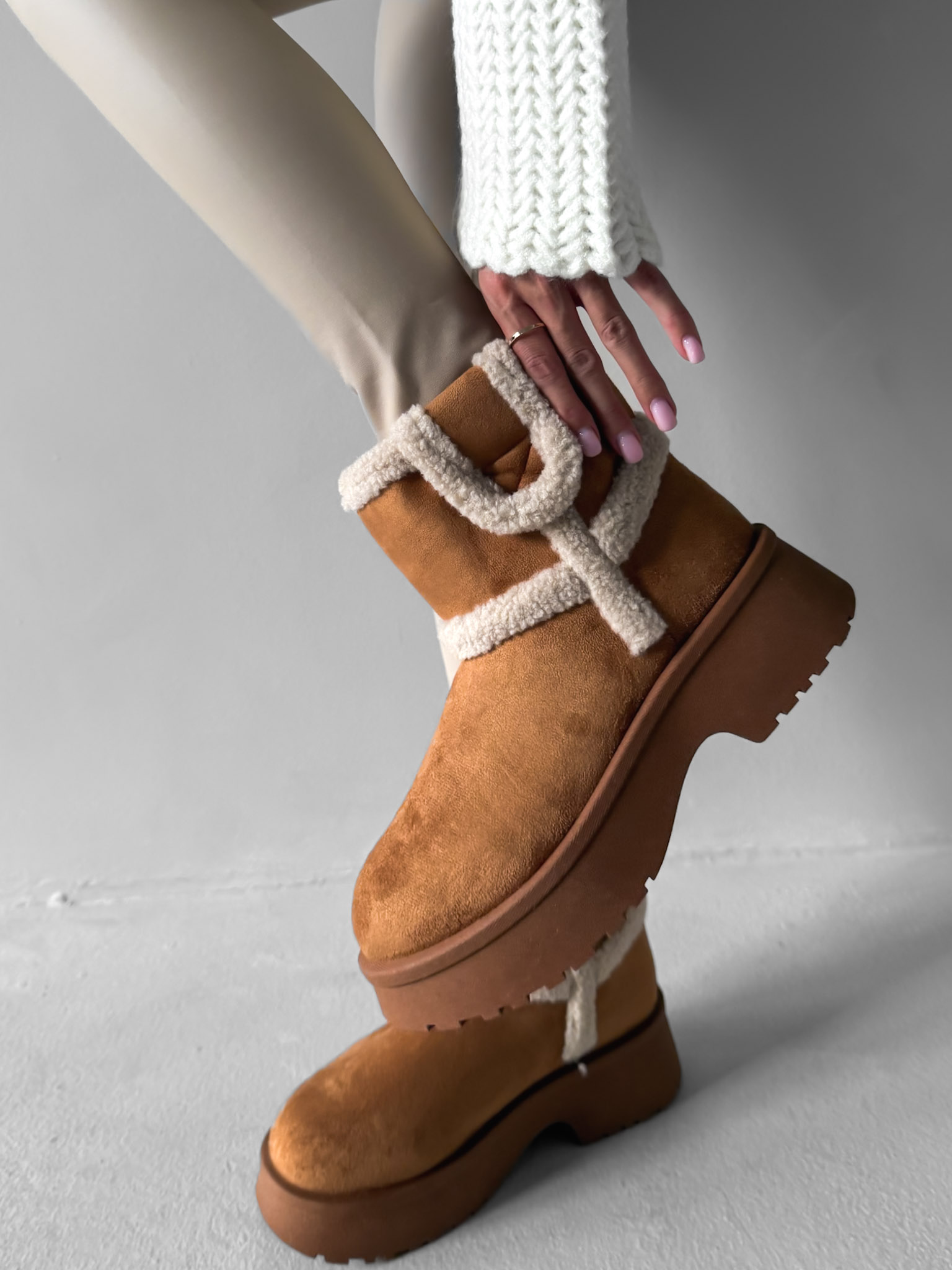 Hnedé členkové válenky TAVIRIO s kožúškom Veľkosť: 41