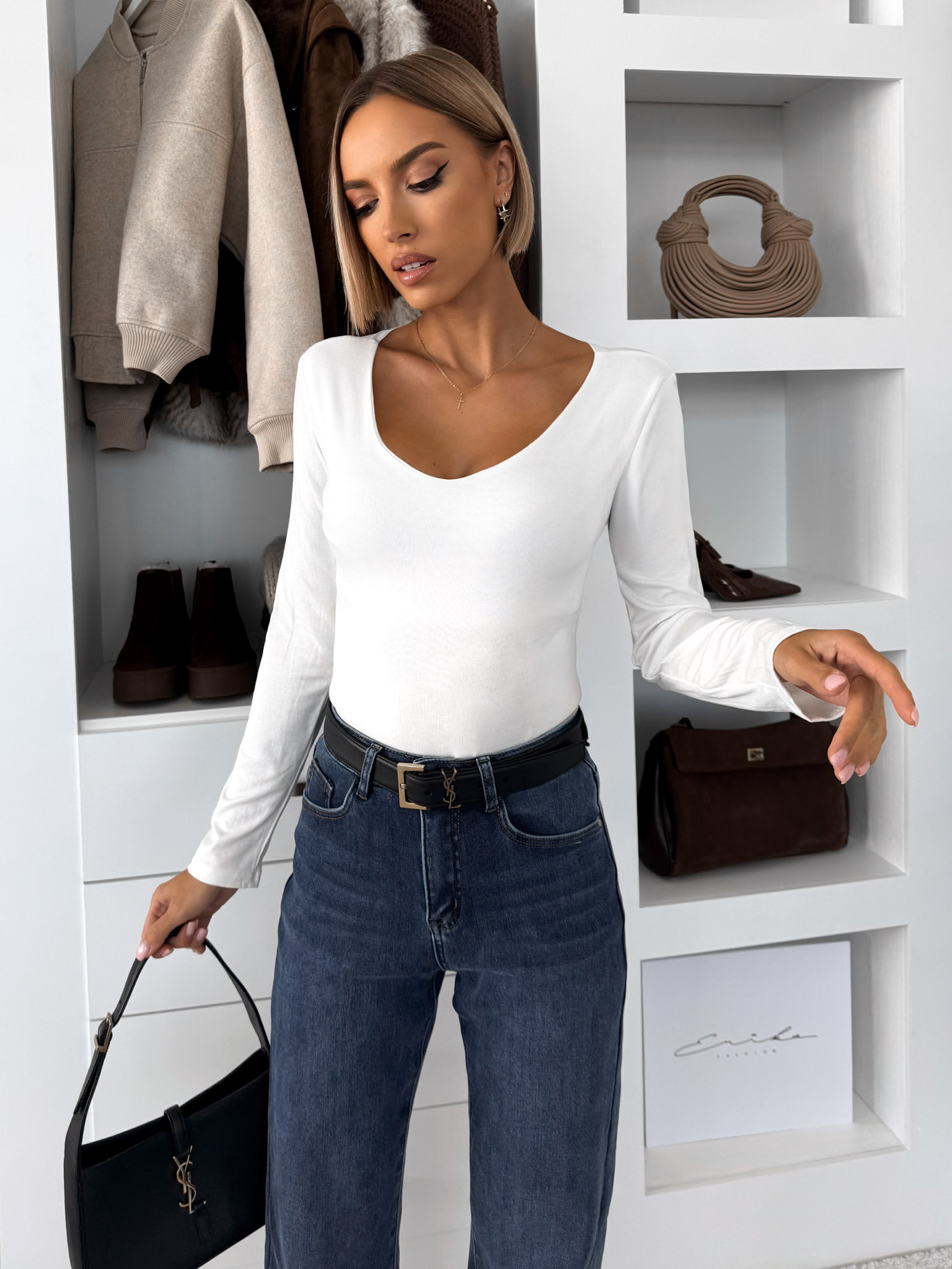 Biele basic tričko TAVINA s dlhým rukávom a výstrihom Veľkosť: ONESIZE