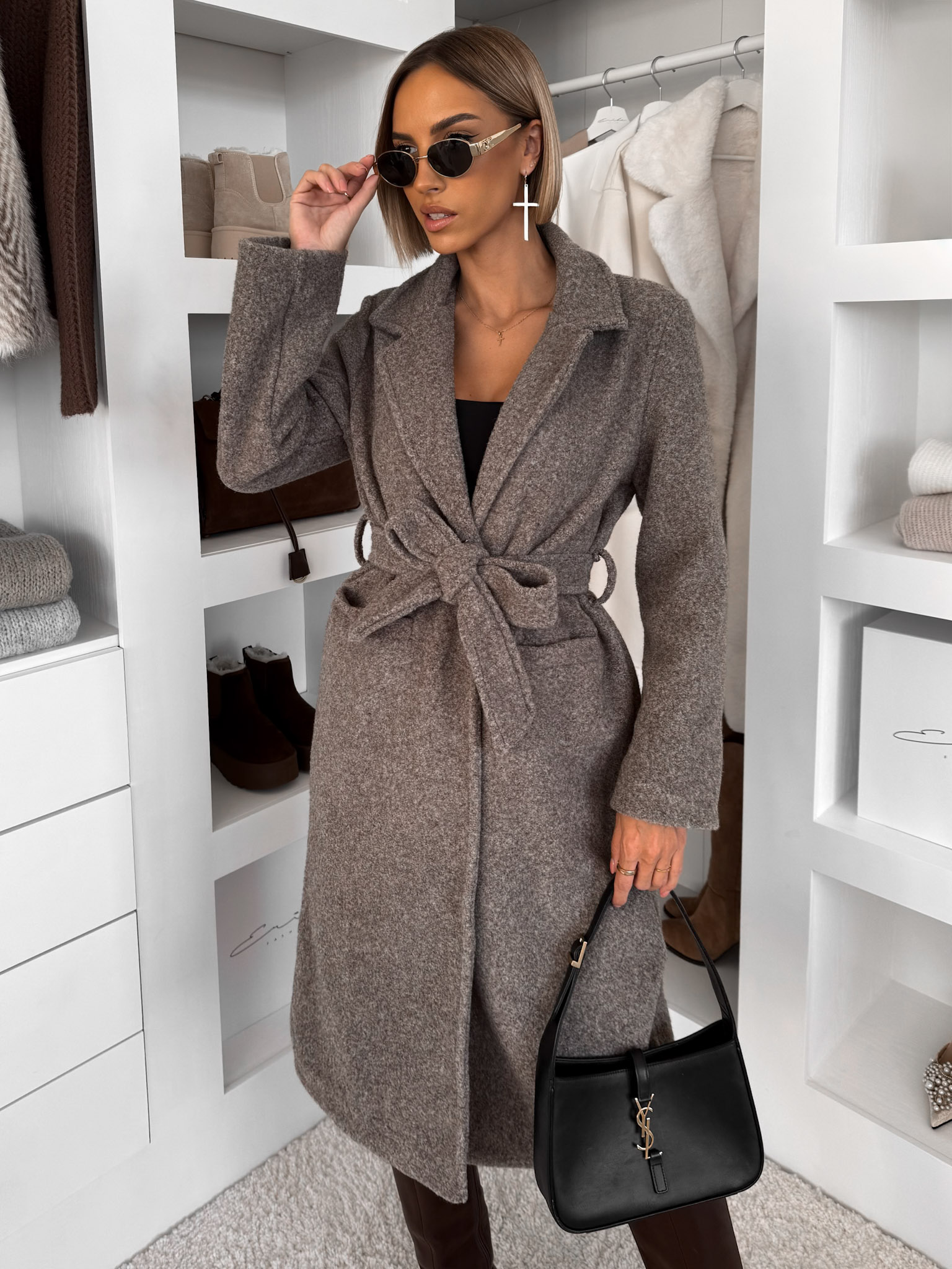 Šedý dlhý elegantný kabát CAMNIRA s opaskom Veľkosť: ONESIZE