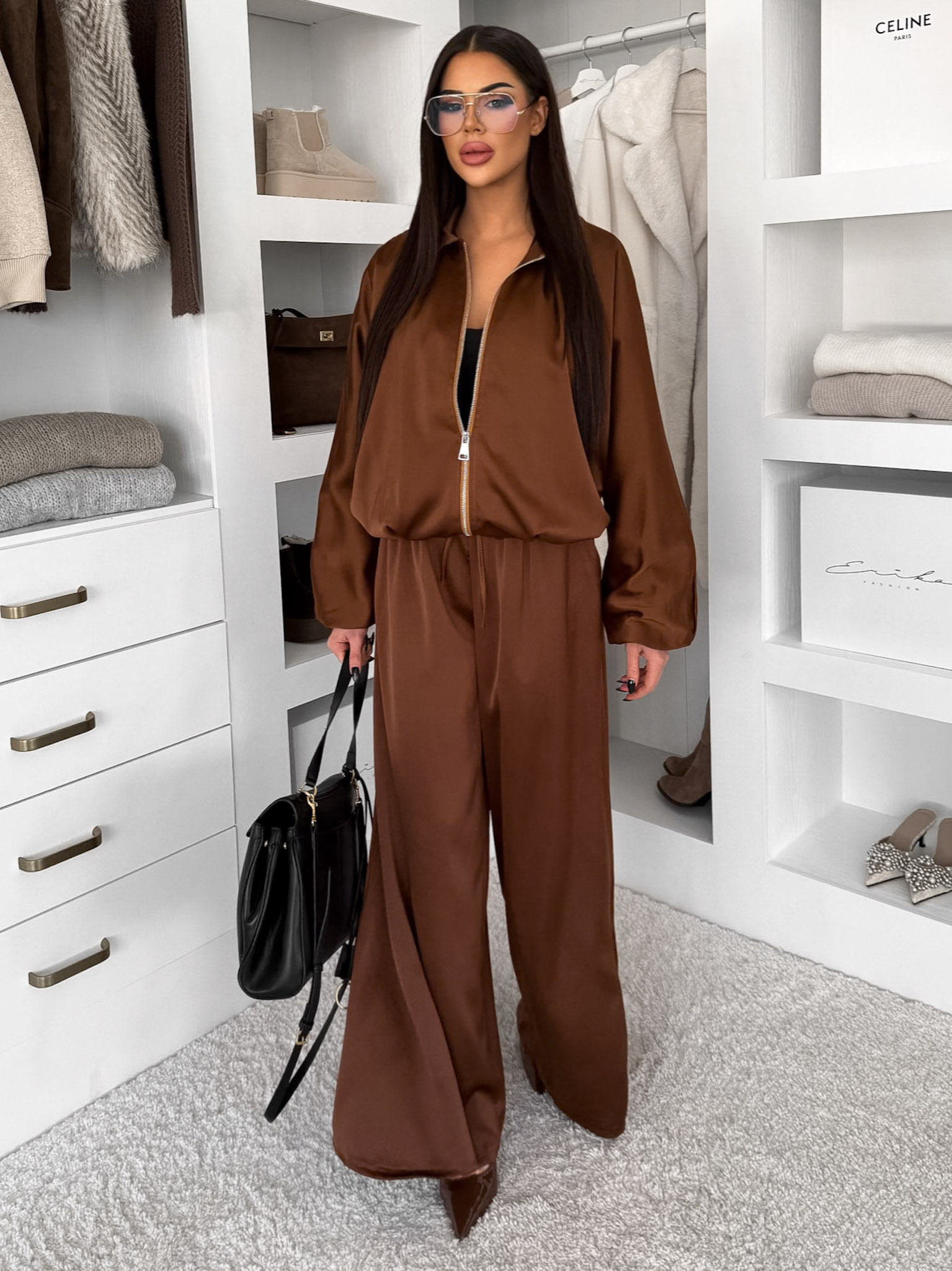 Hnedý saténový nohavicový komplet TRENIVA Veľkosť: ONESIZE