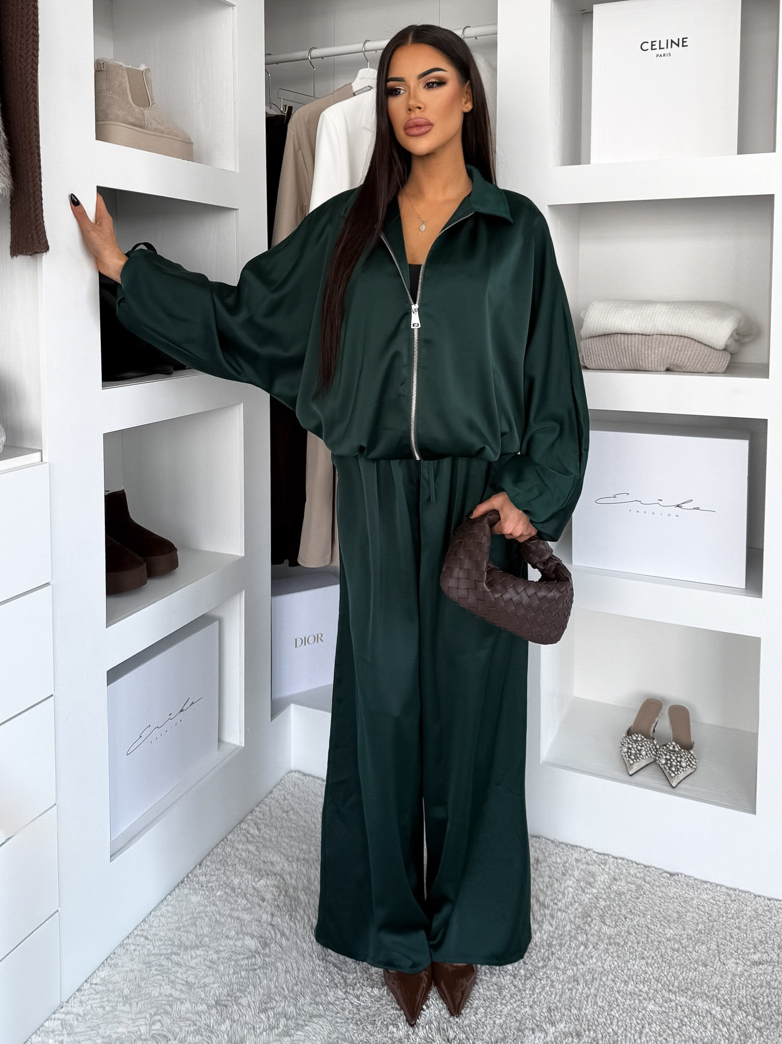 Smaragdový saténový nohavicový komplet TRENIVA Veľkosť: ONESIZE