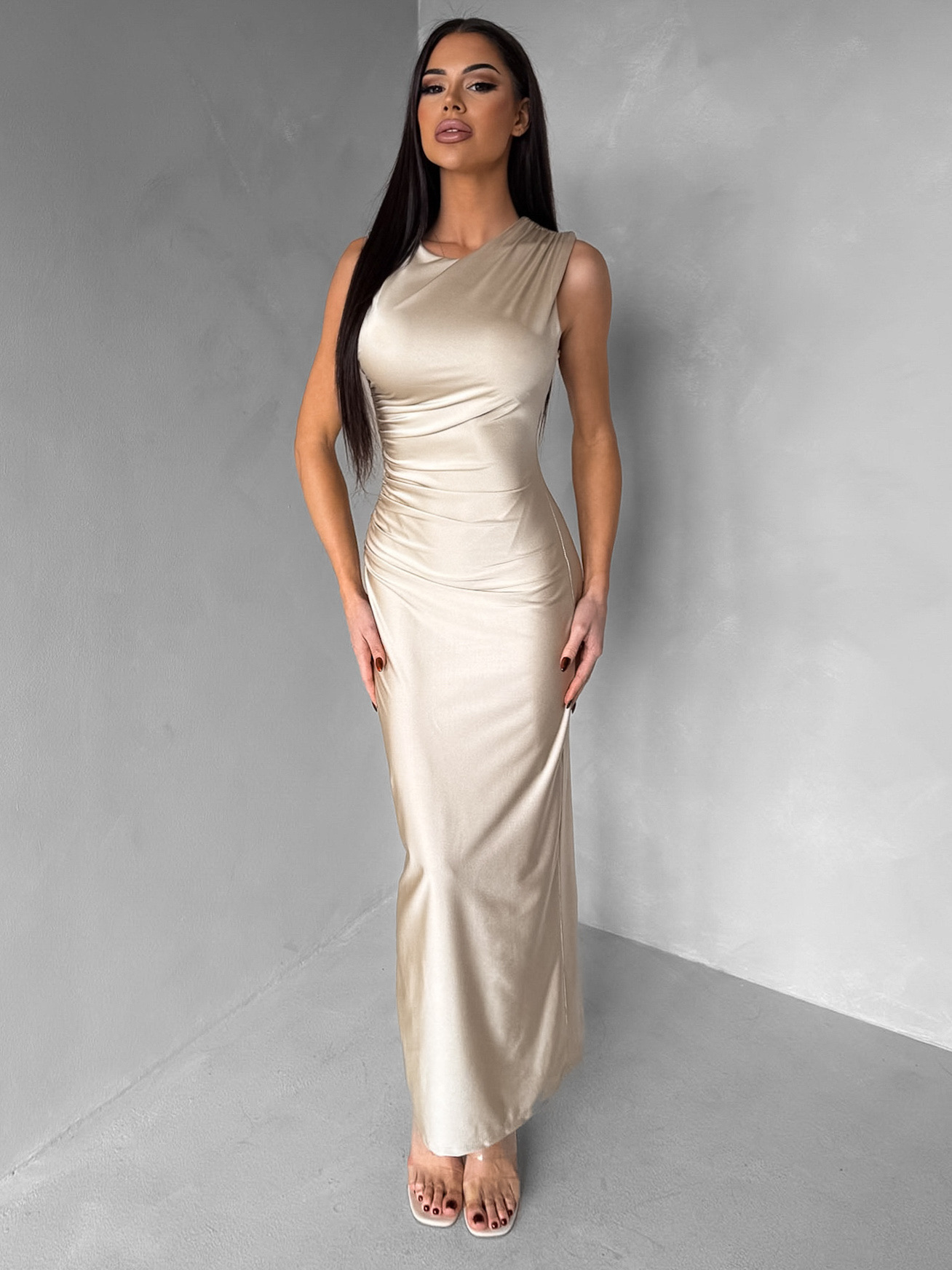 Béžové spoločenské dlhé šaty DRAVELY s riasením Veľkosť: ONESIZE