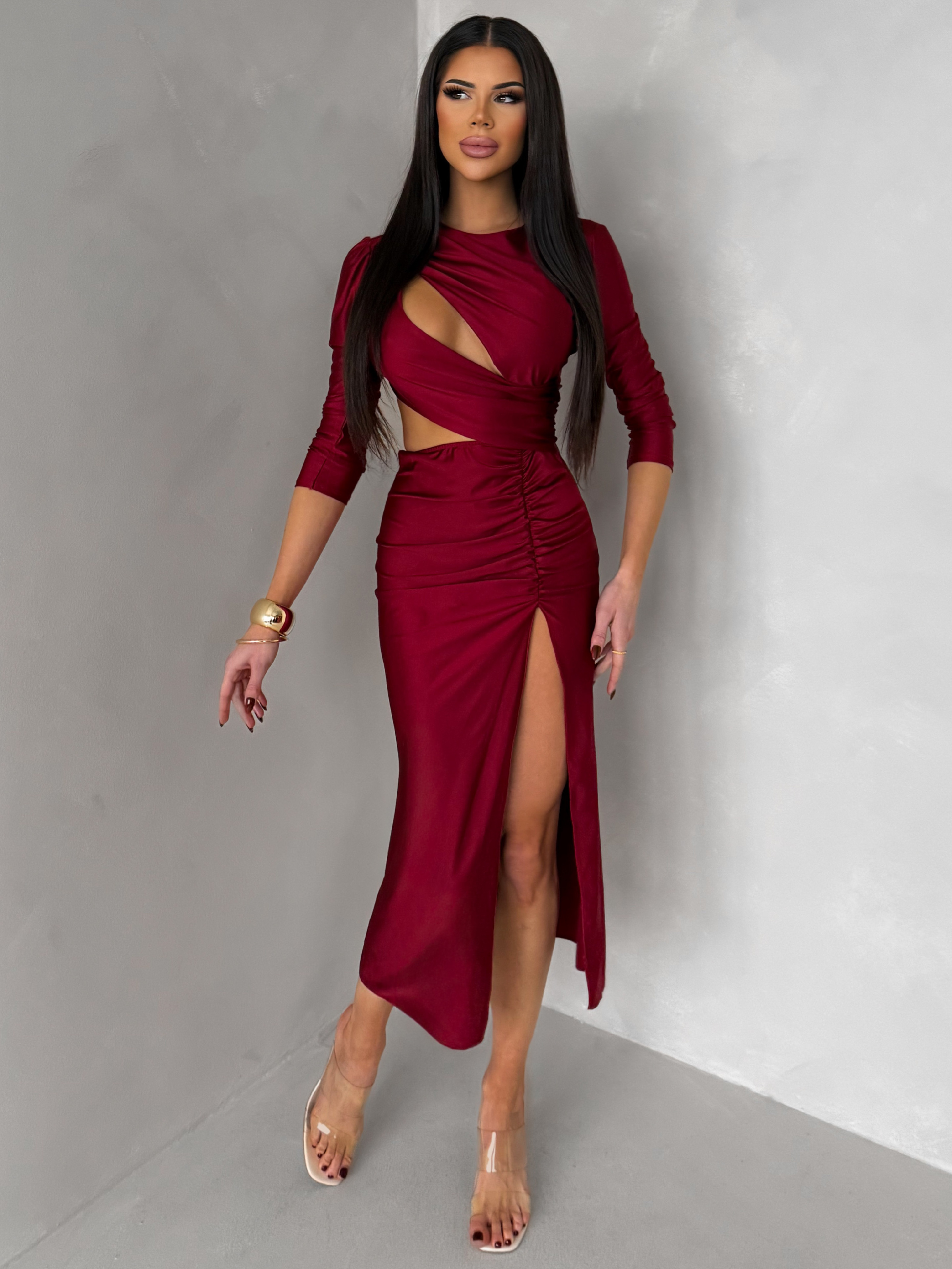 Bordó asymetrické šaty BAJRO s prestrihmi Veľkosť: ONESIZE