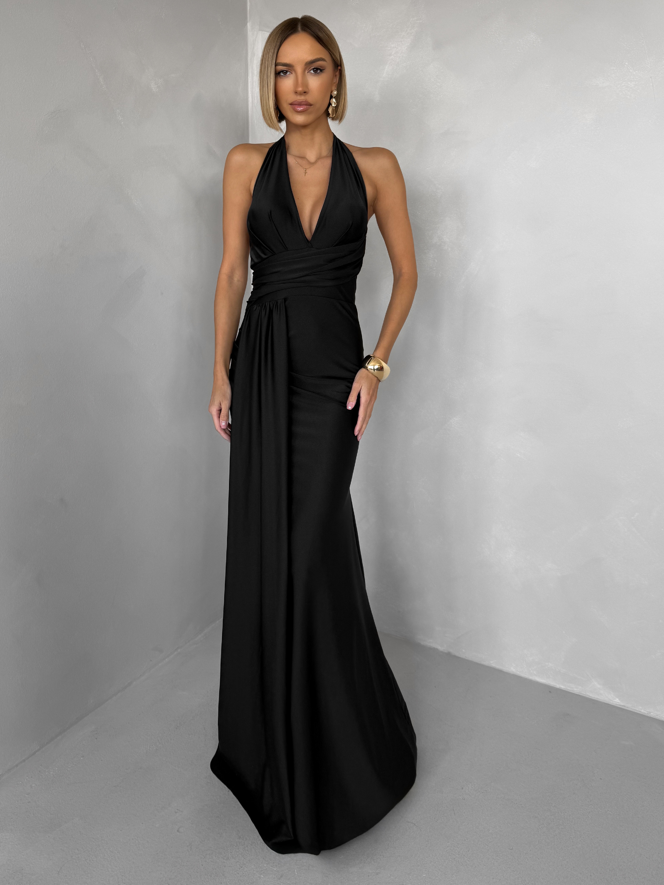 Čierne saténové spoločenské dlhé šaty CELESTIA s vlečkou Veľkosť: ONESIZE