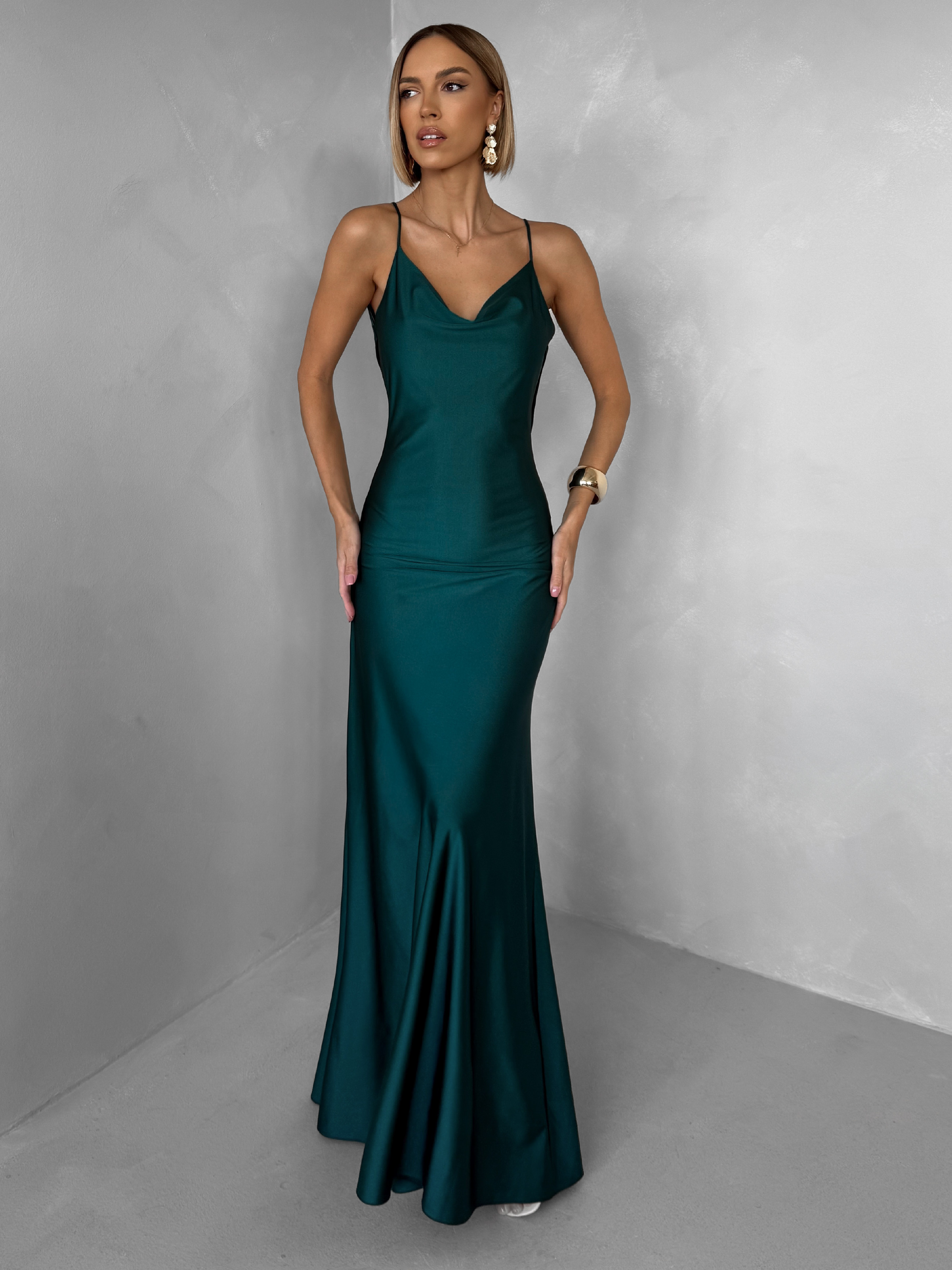 Smaragdové spoločenské saténové dlhé šaty CARMIYA Veľkosť: ONESIZE