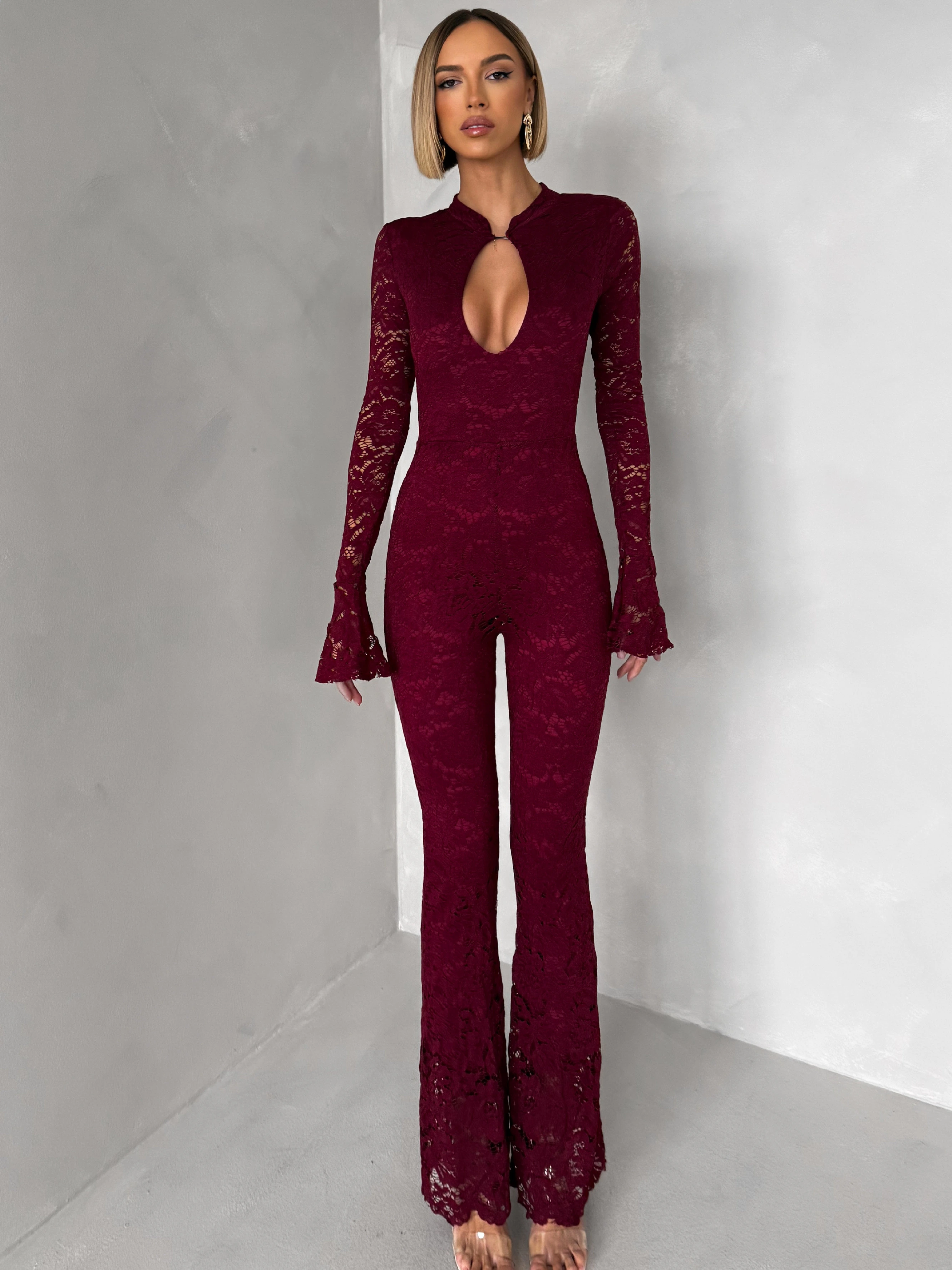 Vínový krajkovaný spoločenský dlhý overal WAIVANY Veľkosť: ONESIZE