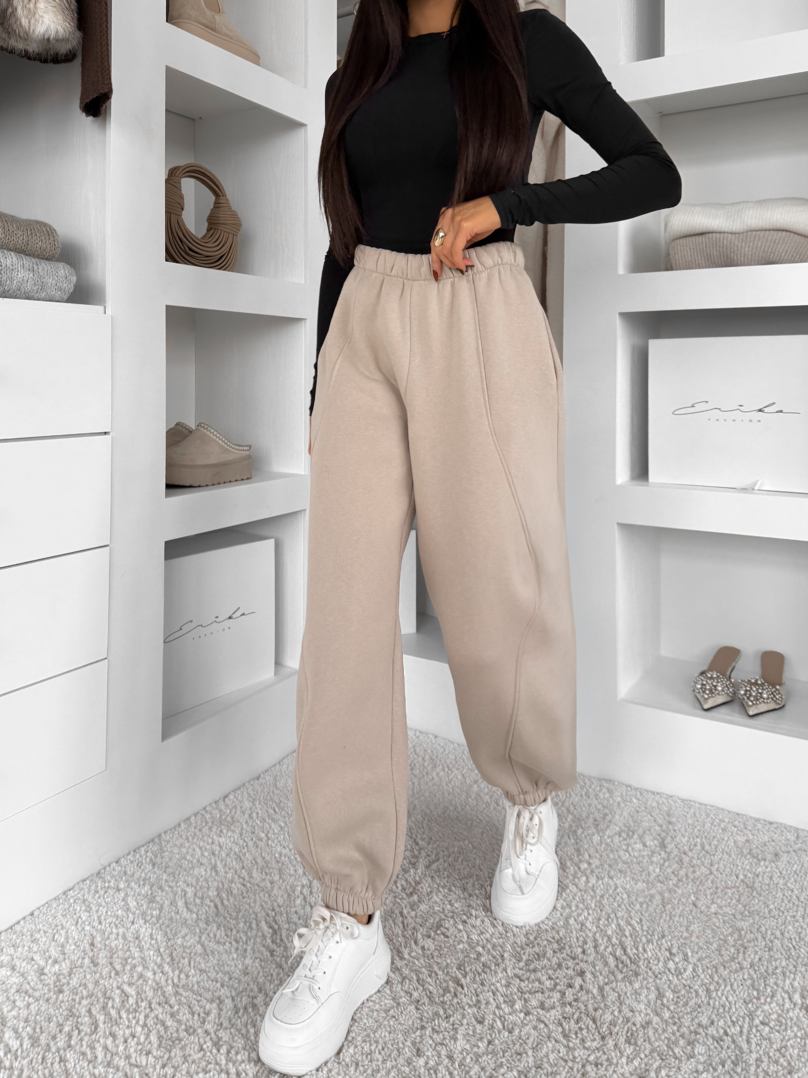 E-shop Béžové bavlnené jogger široké tepláky MISTY
