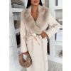 Krémový elegantní dlouhý kabát ROSIEL s kožešinkou (Veľkosť ONESIZE)