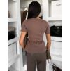 Hnědý vypasovaný top VEXTON s páskem (Veľkosť M/L)