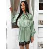 Svetlo zelené saténové šaty KRYSTALU s čipkou (Veľkosť ONESIZE)