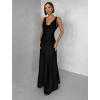 Čierne saténové dlhé šaty MIREVE s odhaleným chrbtom (Veľkosť ONESIZE)