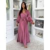 Malinové saténové elegantní šaty WOMAN s dlouhým rukávem (Veľkosť ONESIZE)