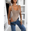 Hnědé elastické basic body ELYRO s výstřihem (Veľkosť M/L)