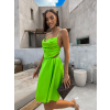 Svetlo zelené lesklé elegantné šaty JEWELRY s prestrihmi