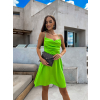 47367 1 svetle zelene leskle elegantni saty jewelry s prustrihy