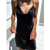 Čierne lesklé šaty IZZY s tenkými ramienkami