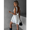 Biele vzdušné krátke šaty ORYNA s výstrihom
