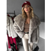 Šedý krátký faux fur kožesinový kabátek KIRIAK (Veľkosť L/XL)