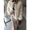 110149 7 kremovy kratky faux fur kozesinovy kabatek evita