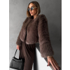 Hnědý krátký faux fur kožešinový kabátek ANNELIT (Veľkosť M/L)