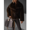 Hnědý krátký faux fur kožešinový kabátek HILARI (Veľkosť M/L)