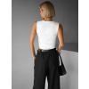Biely top TARLYA s výstrihom