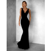 Čierne elegantné dlhé šaty BROULIO s výstrihom