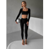 Černý sportovní crop top JIMELA s dlouhým rukávem (Veľkosť L)
