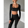 Černý sportovní crop top JIMELA s dlouhým rukávem (Veľkosť L)