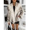 Bílý kožešinový žíhaný faux fur kabátek AVELURE (Veľkosť M/L)